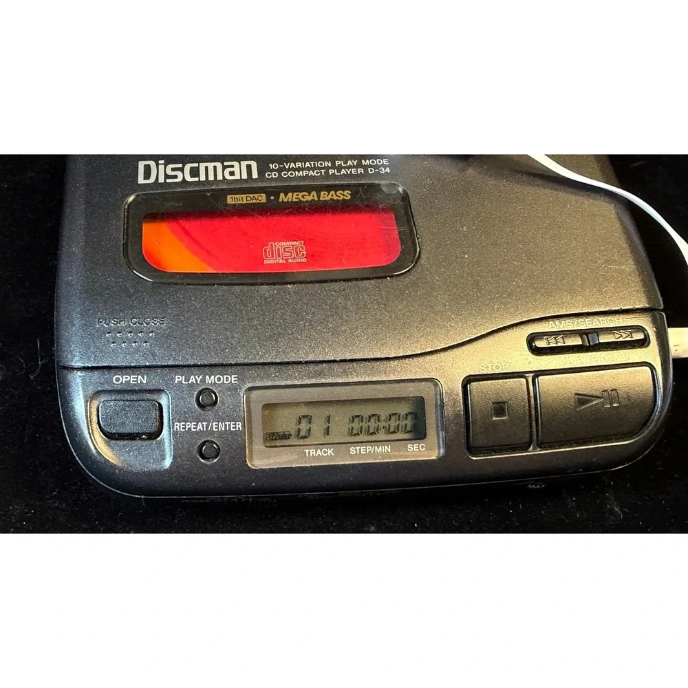 Vintage Sony Discman D-34 Portable CD Player- Mega Bass w/Car Kit and Case WORKS
